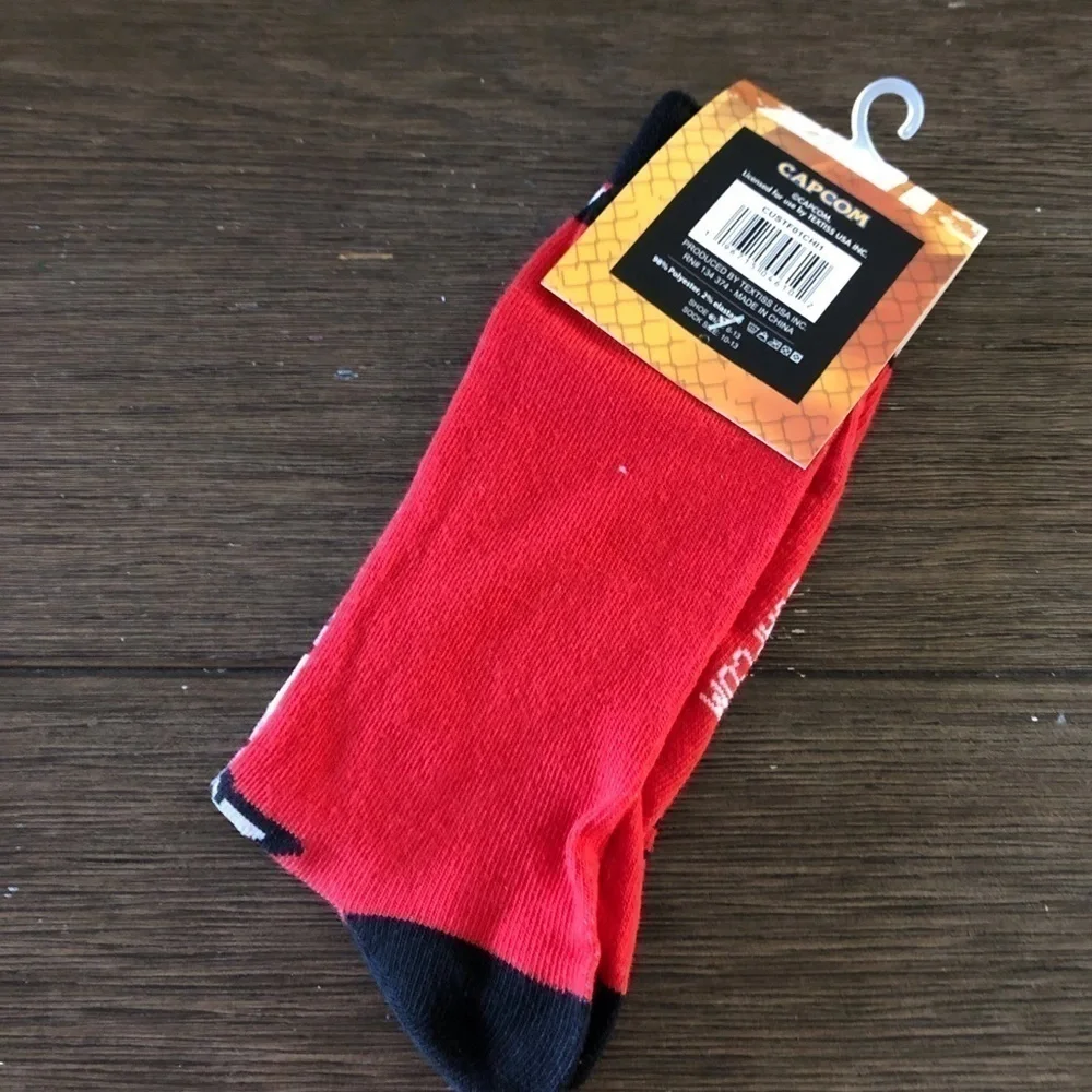 Street Fighter crew socks size 6-13